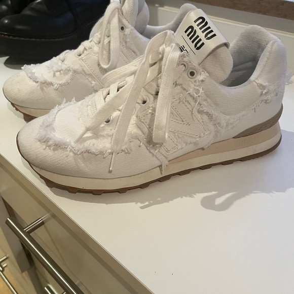 Authentic Women Miu Miu sneakers - Picture 2 of 4